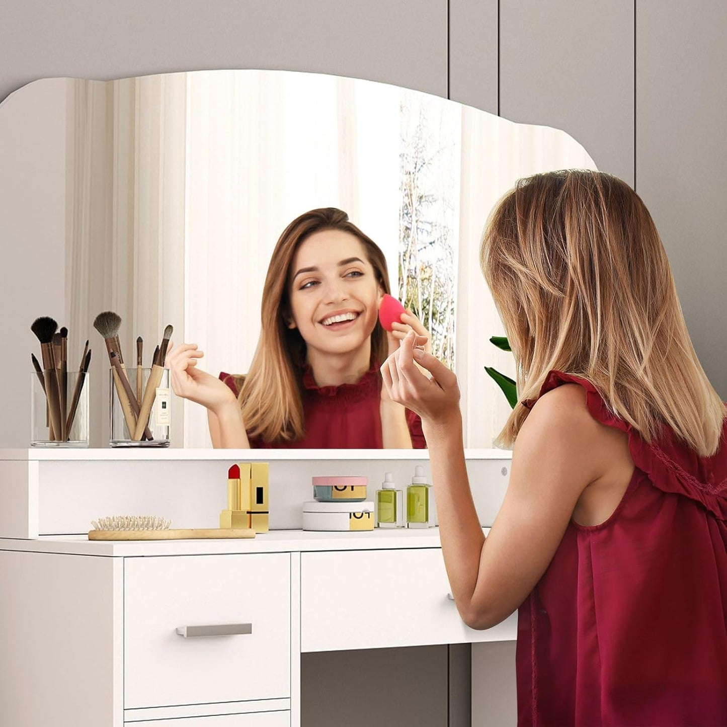 Dressing Table Vanity Table with Mirror Dresser Makeup Desk with 3 Drawers & 2 Door Storage Bedroom Furniture White